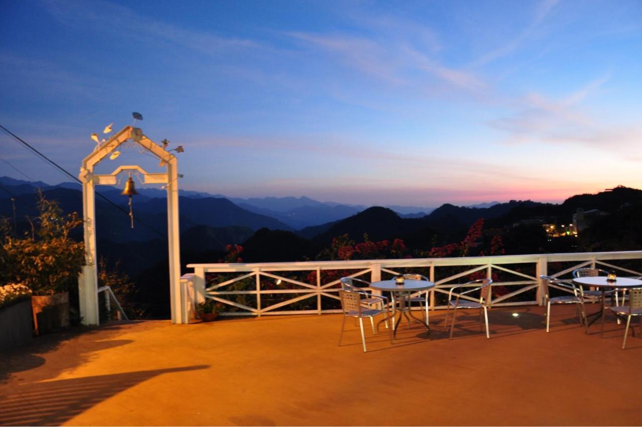 Alishan Tea Garden B&B Фенчиху Екстериор снимка